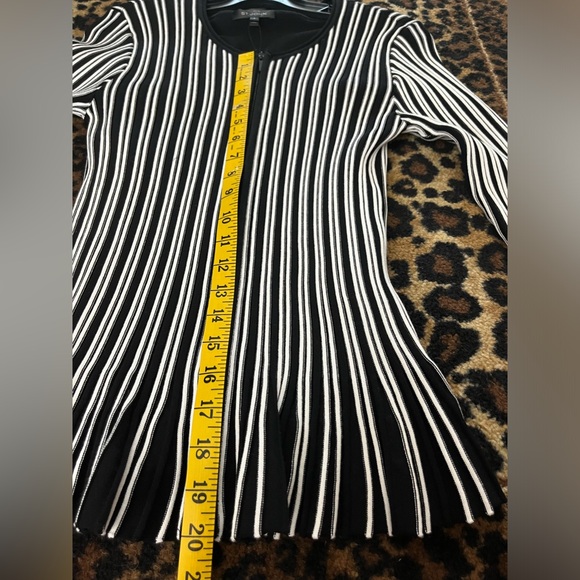 NWT St John 2 Pc Zipper Jacket and Sleeveless Top Blk & White Rayon Sz S - Picture 10 of 15